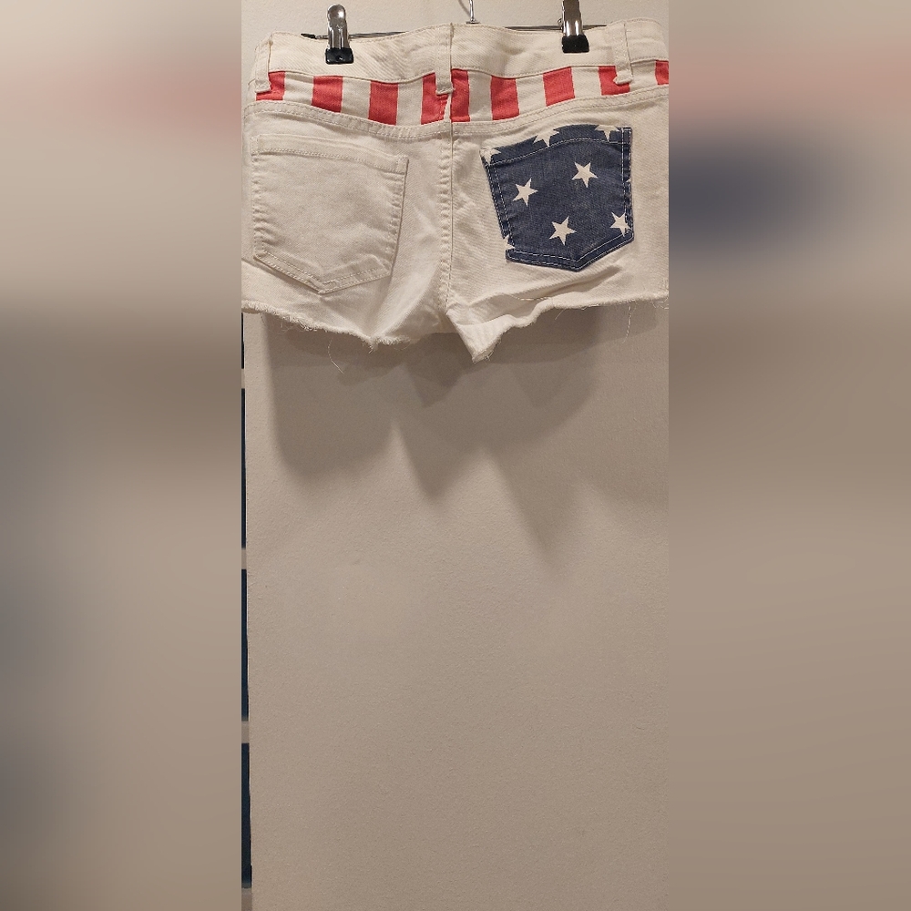 Blue and White Jean Shorts for Casual Wear - Picture 3 of 6